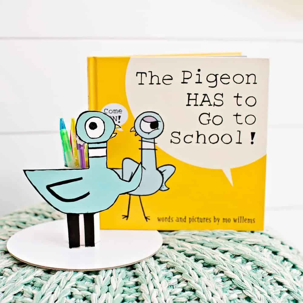 The Pigeon Has to Go to School (color books)